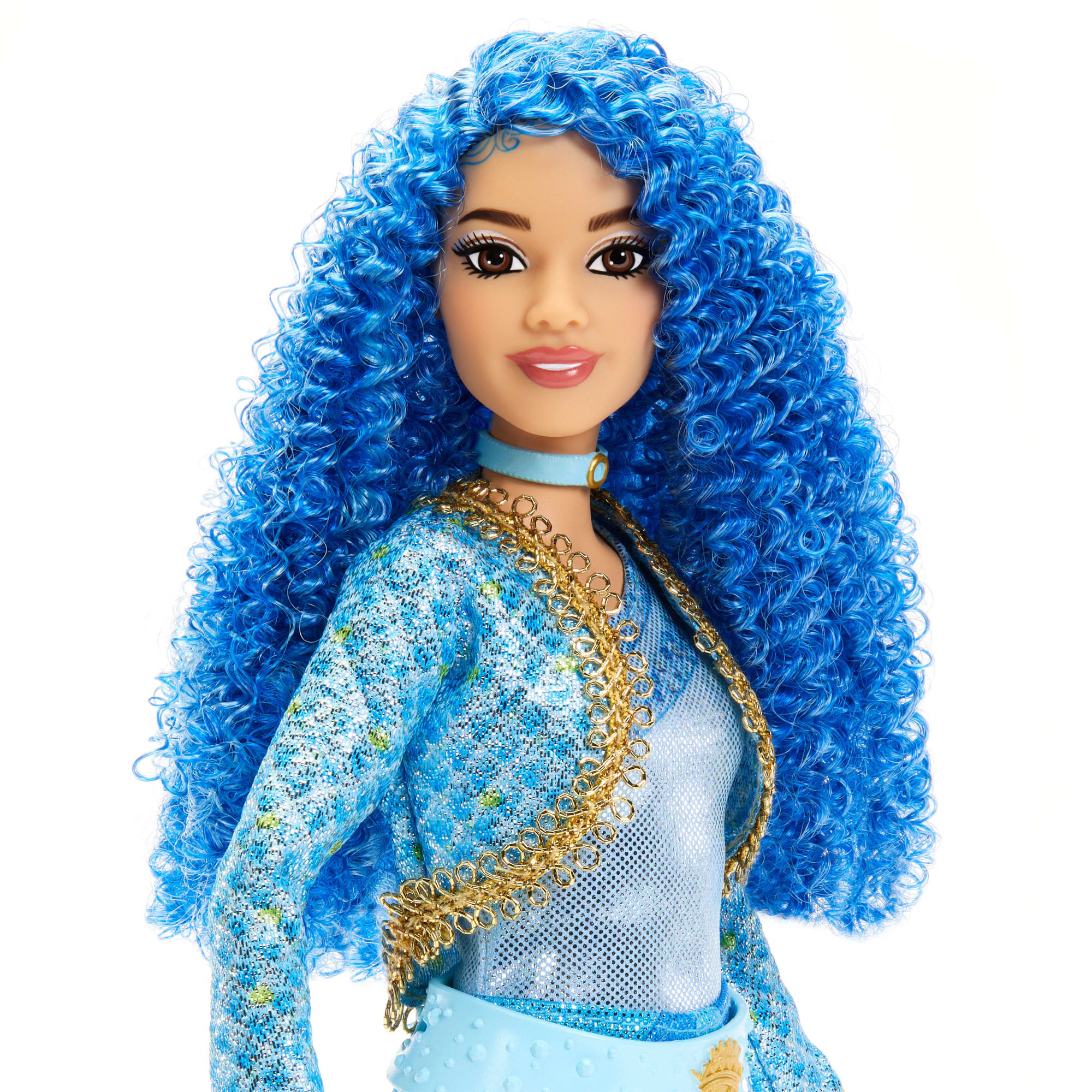 Disney Descendants: The Rise Of Red Princess Chloe Charming, Daughter Of Cinderella Fashion Doll