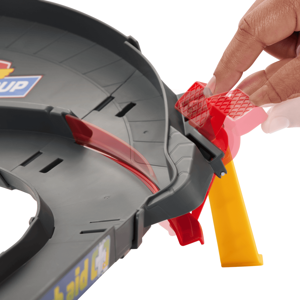 Disney And Pixar Cars Nascar Lane Change Race Playset With 2 Toy Vehicles, Includes Lightning Mcqueen